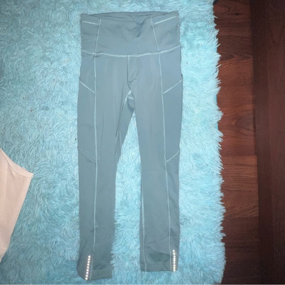 Lululemon leggings - Picture 2 of 4